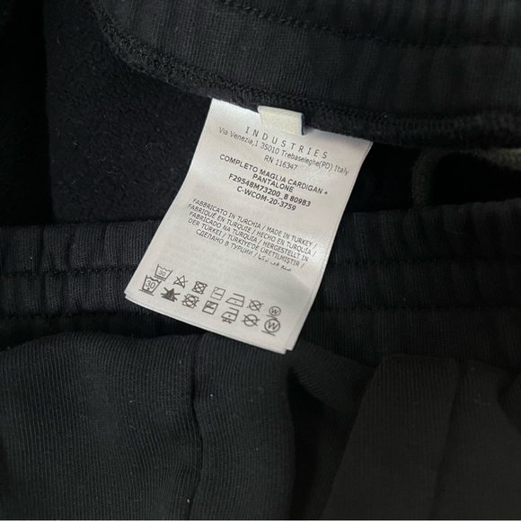 Moncler Sweatpants - Picture 5 of 7